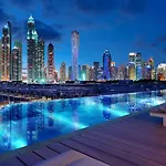 Livbnb - Chic 1Br, Beachfront & Marina Views