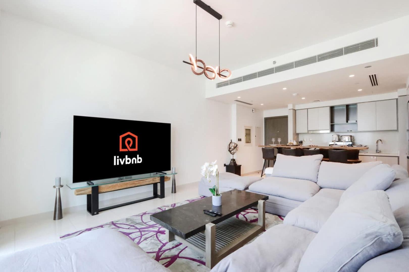 Apartment Livbnb - Chic 1br, Beachfront & Marina Views Dubai